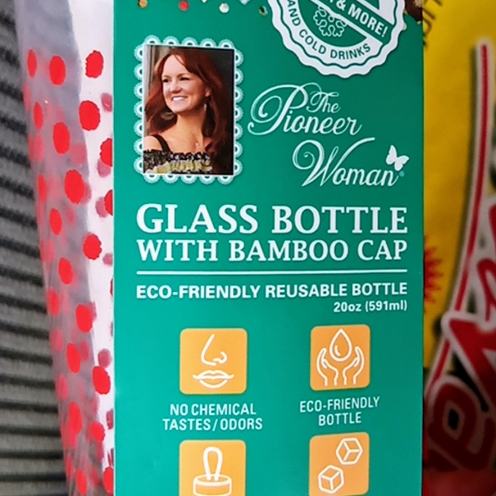 Pioneer woman 20 oz reusable glass